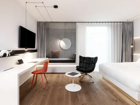 KPM Hotel & Residences
